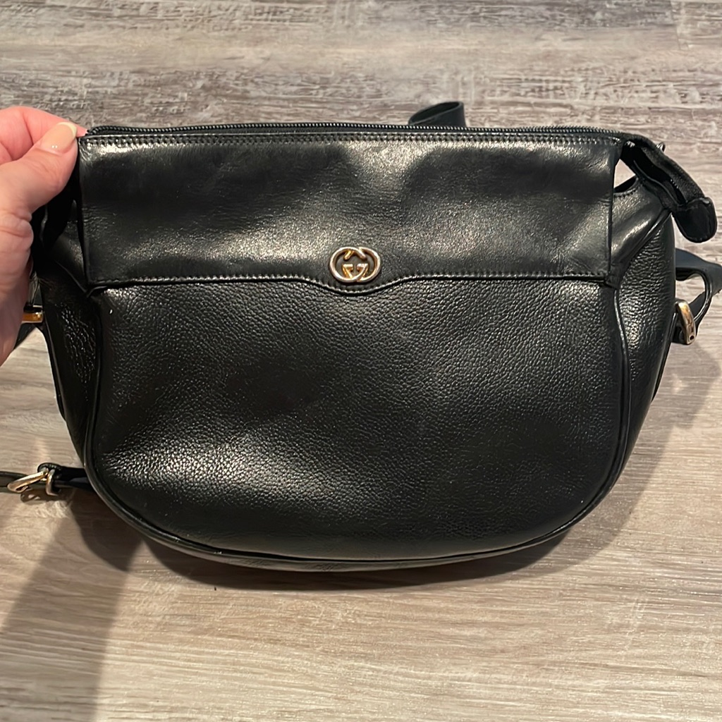 V I N T A G E Gucci Messenger Bag